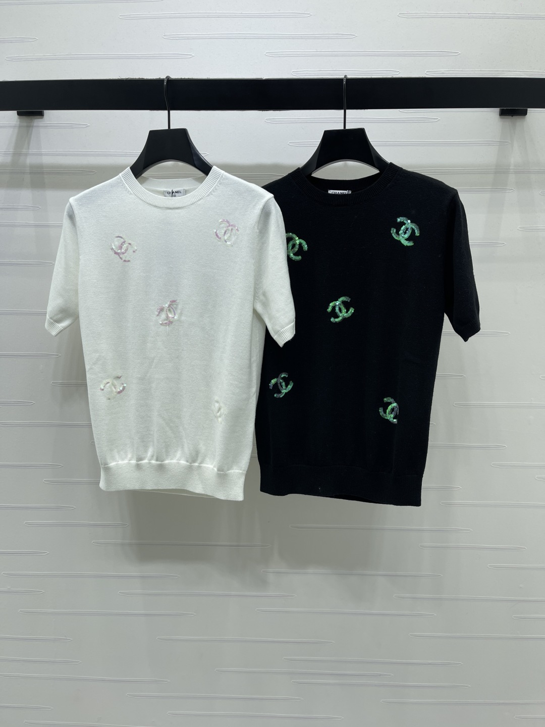 Women's short sleeves